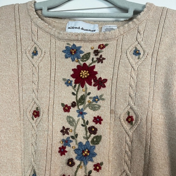 Vintage Alfred Dunner Beige Floral Embroidered Knit Top Blouse Cottagecore M/L - Picture 2 of 10